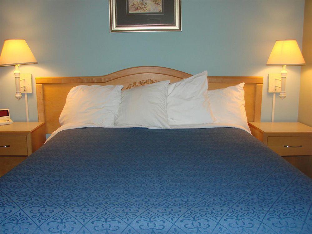 Canadas Best Value Inn & Suites-Castlegar Esterno foto