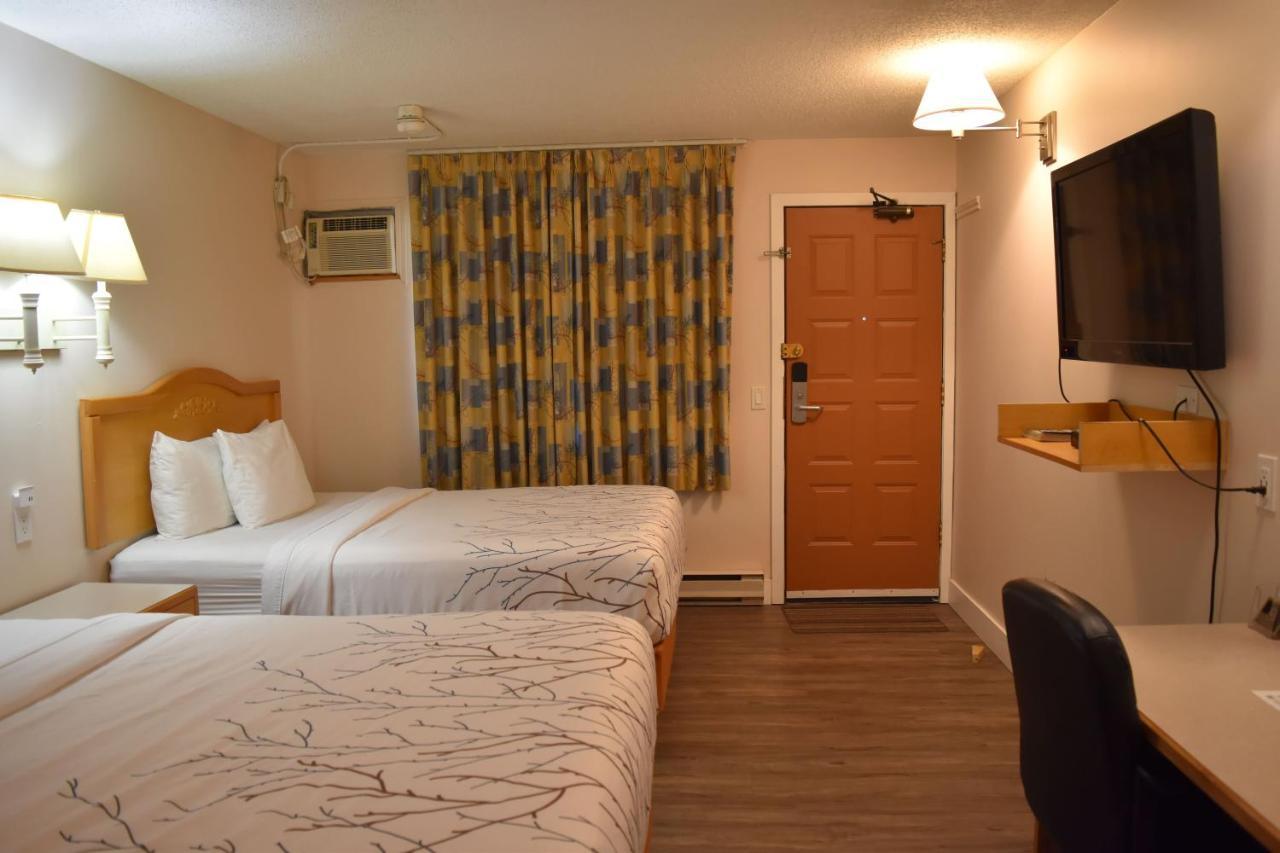 Canadas Best Value Inn & Suites-Castlegar Esterno foto