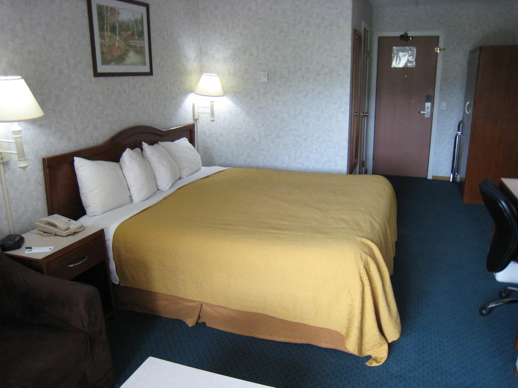 Canadas Best Value Inn & Suites-Castlegar Camera foto