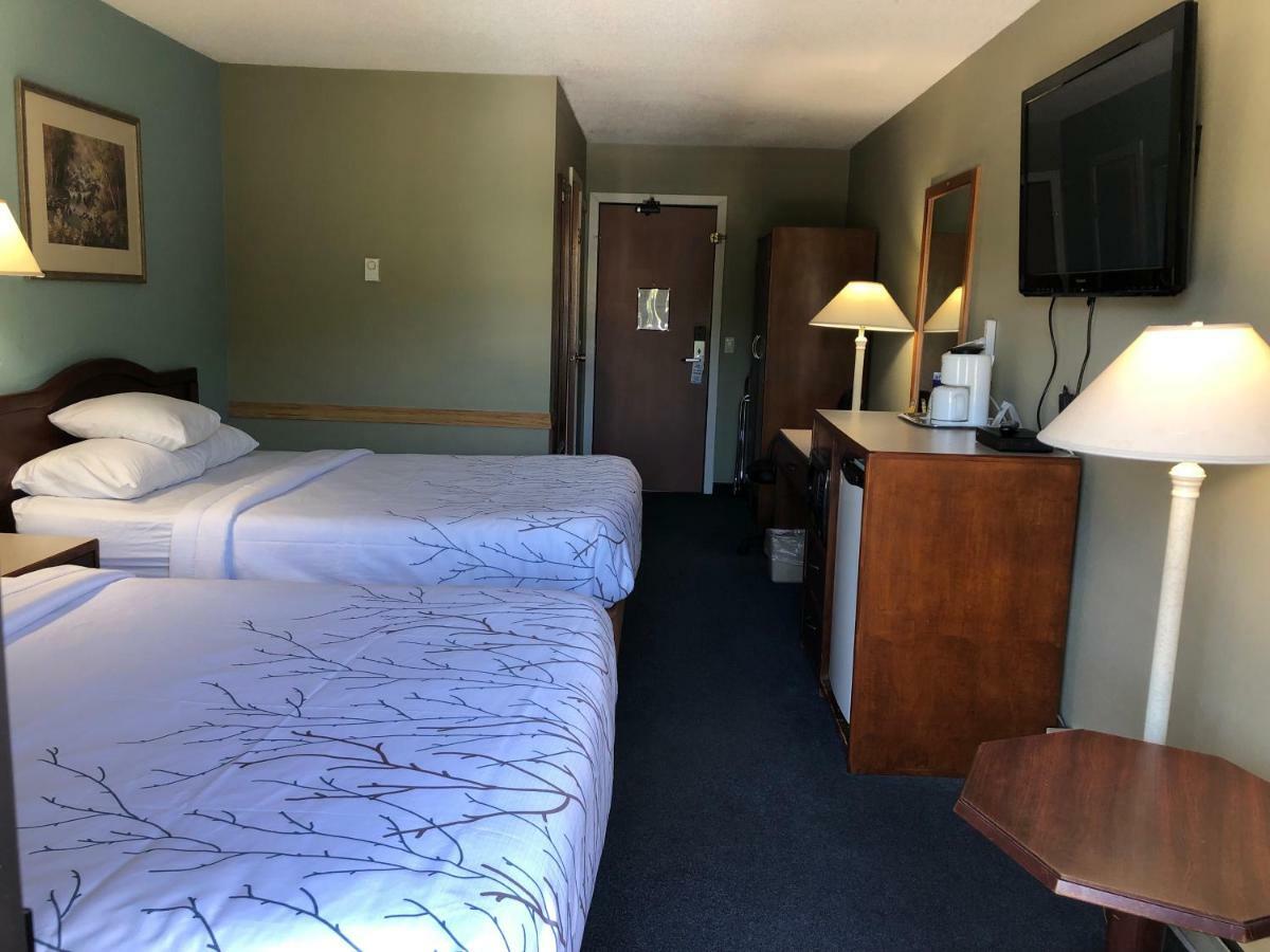 Canadas Best Value Inn & Suites-Castlegar Esterno foto